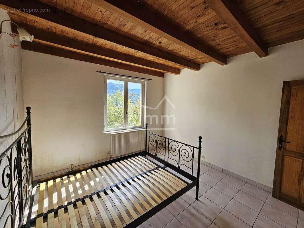 Maison T4 avec dépendance - photo 4
