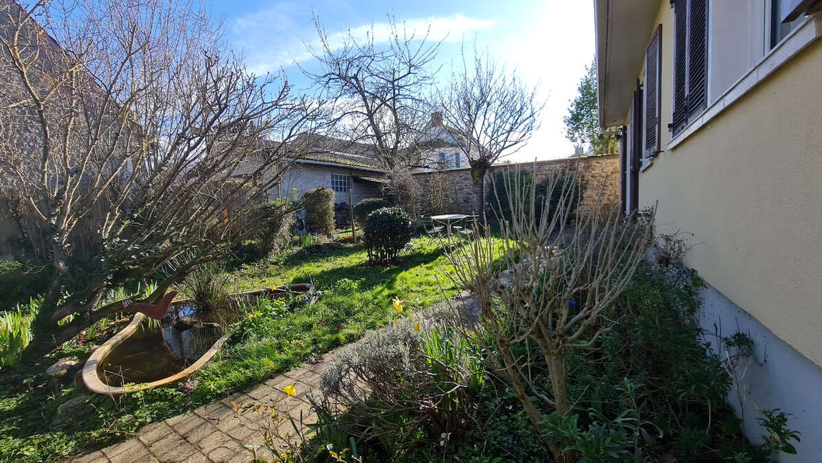 Maison à BURES-SUR-YVETTE