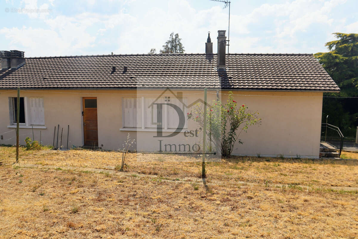 Maison de ville sur sous-sol semi enterré   92 m2   Saillat-sur-Vienne - photo 12