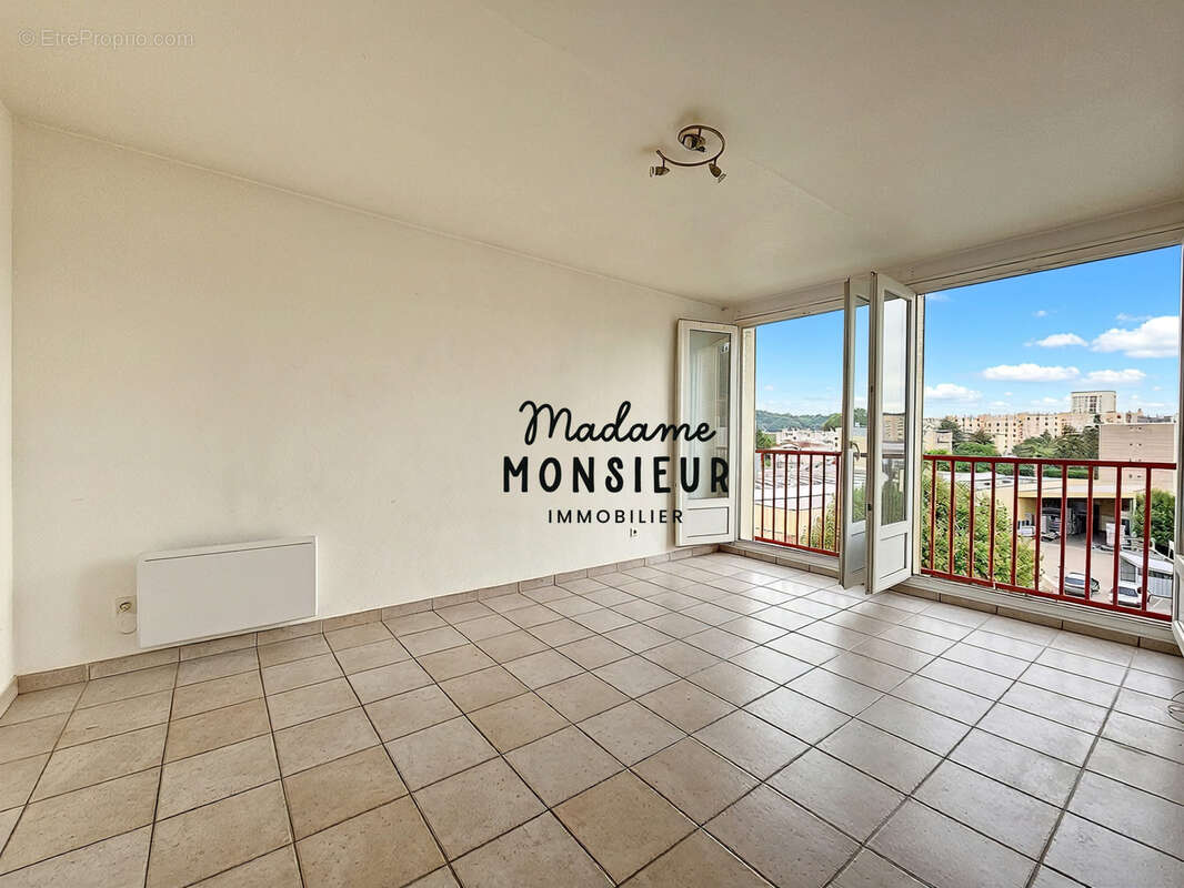 Appartement à BOURGOIN-JALLIEU