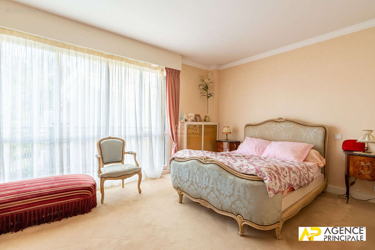 Appartement à MAISONS-LAFFITTE