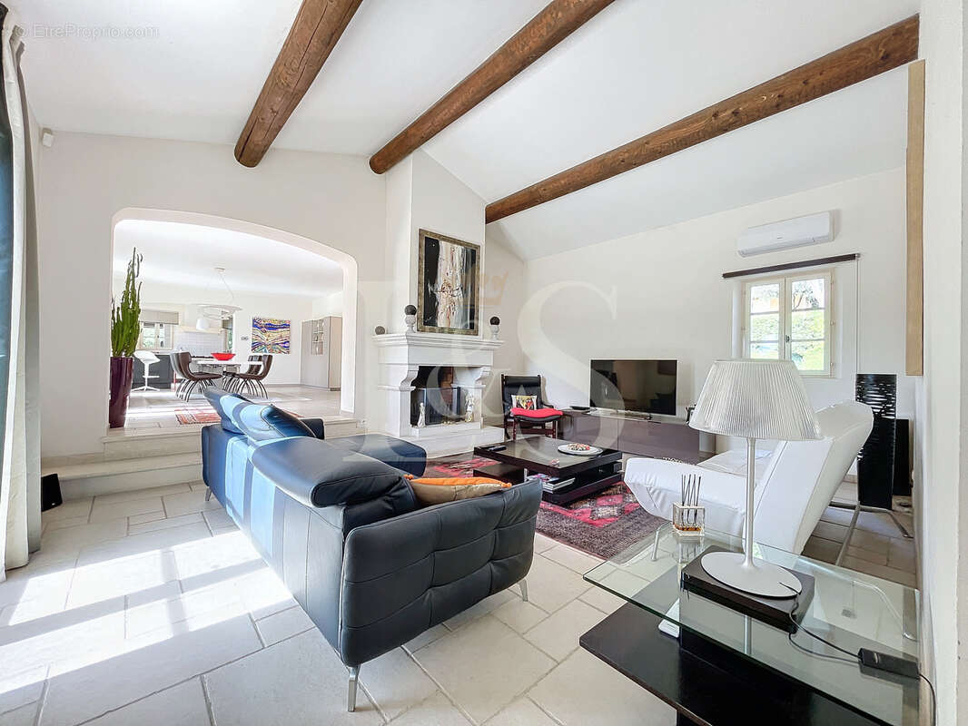Maison à VAISON-LA-ROMAINE