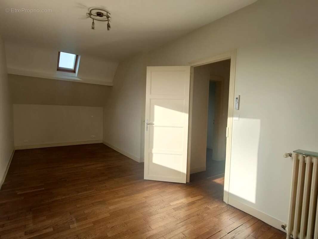 Maison à SAINT-JUNIEN