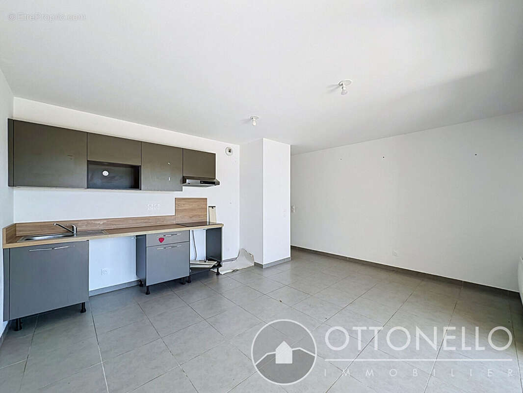 Appartement Roquebrune Sur Argens 3 pièces 58,83 m2 avec jardin et deux parkings - photo 3