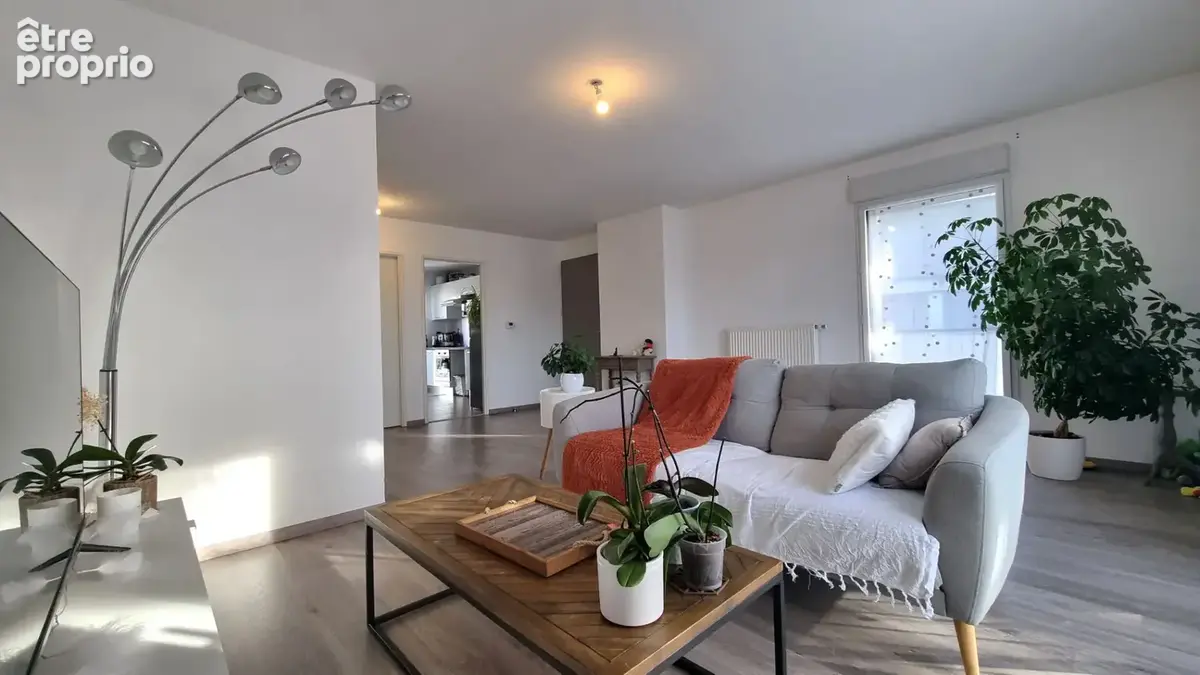 SAUTRON Bourg- Beau T3 lumineux de 67m² avec terrasse et 2 stationnements sécurisés - photo 3