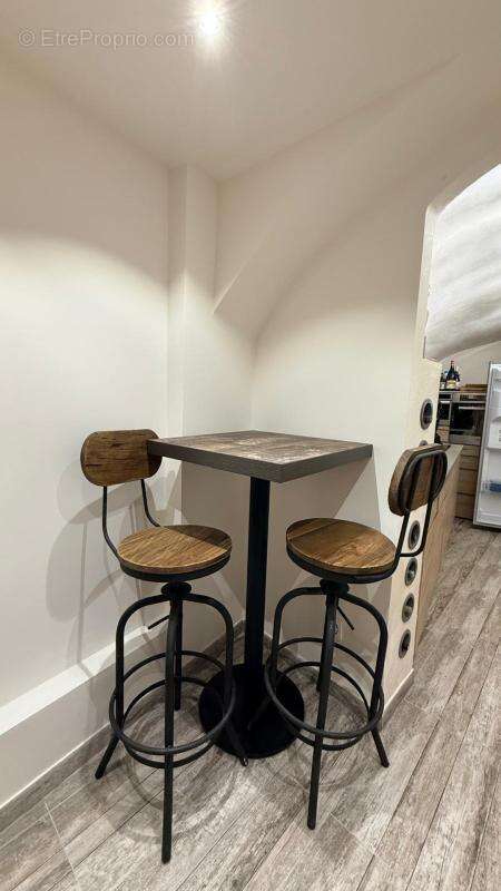 Appartement à POUSSAN