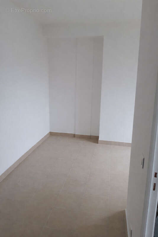 Appartement à AUBERVILLIERS