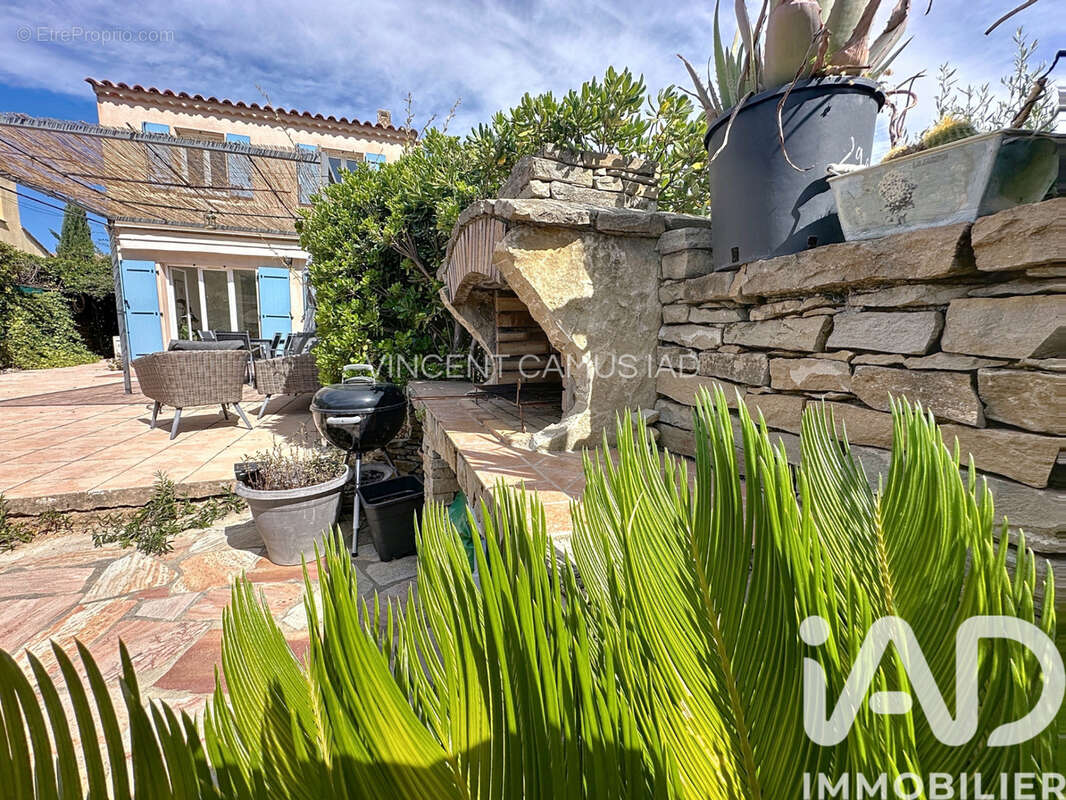 Photo 3 - Maison à LE BEAUSSET