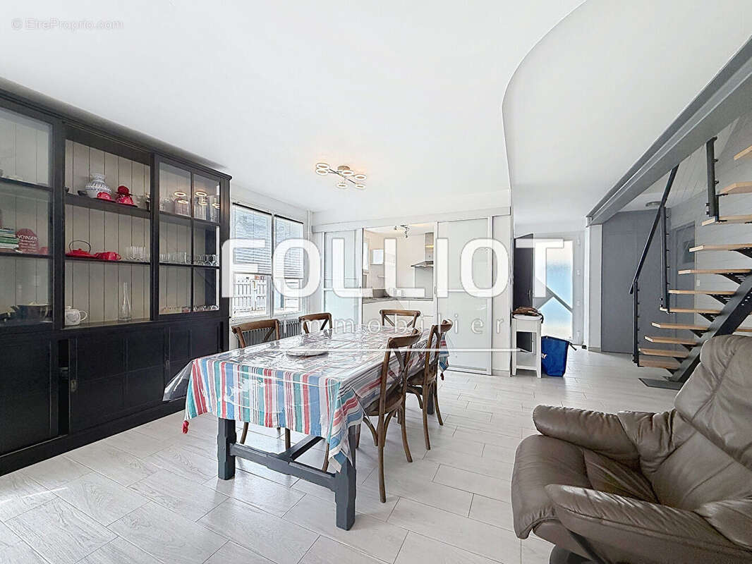 Maison à AGON-COUTAINVILLE