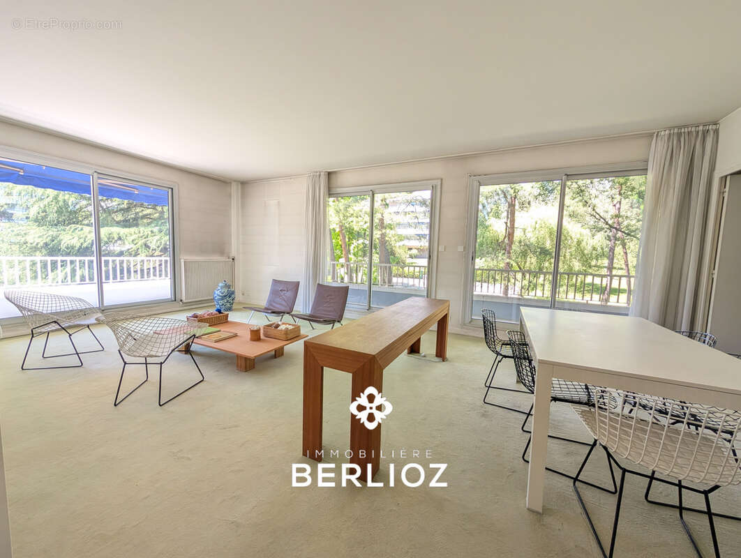Appartement à MEYLAN
