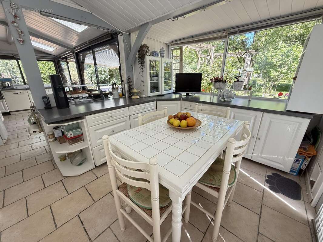 Maison à AZAY-LE-RIDEAU