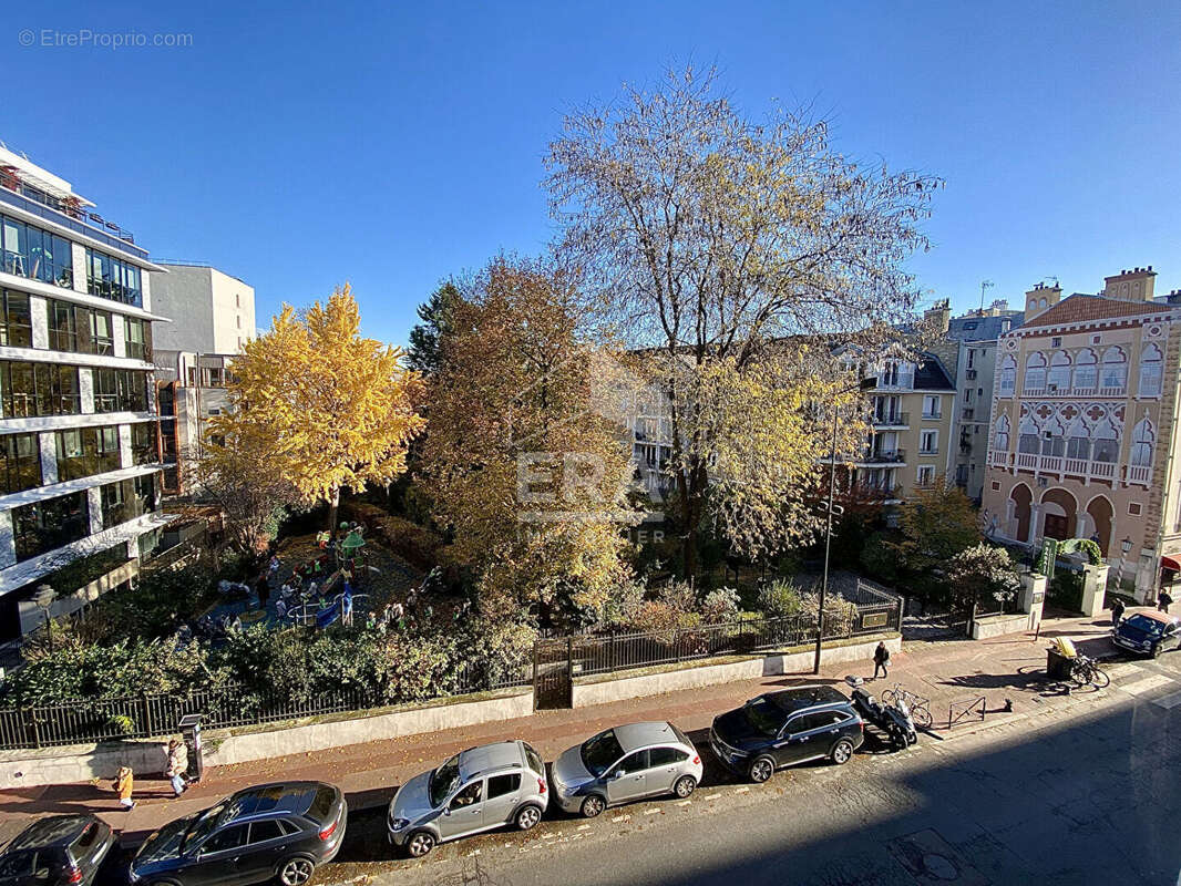 Appartement à NEUILLY-SUR-SEINE
