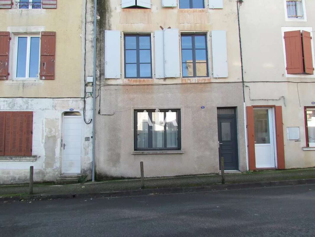 Maison à RUFFEC