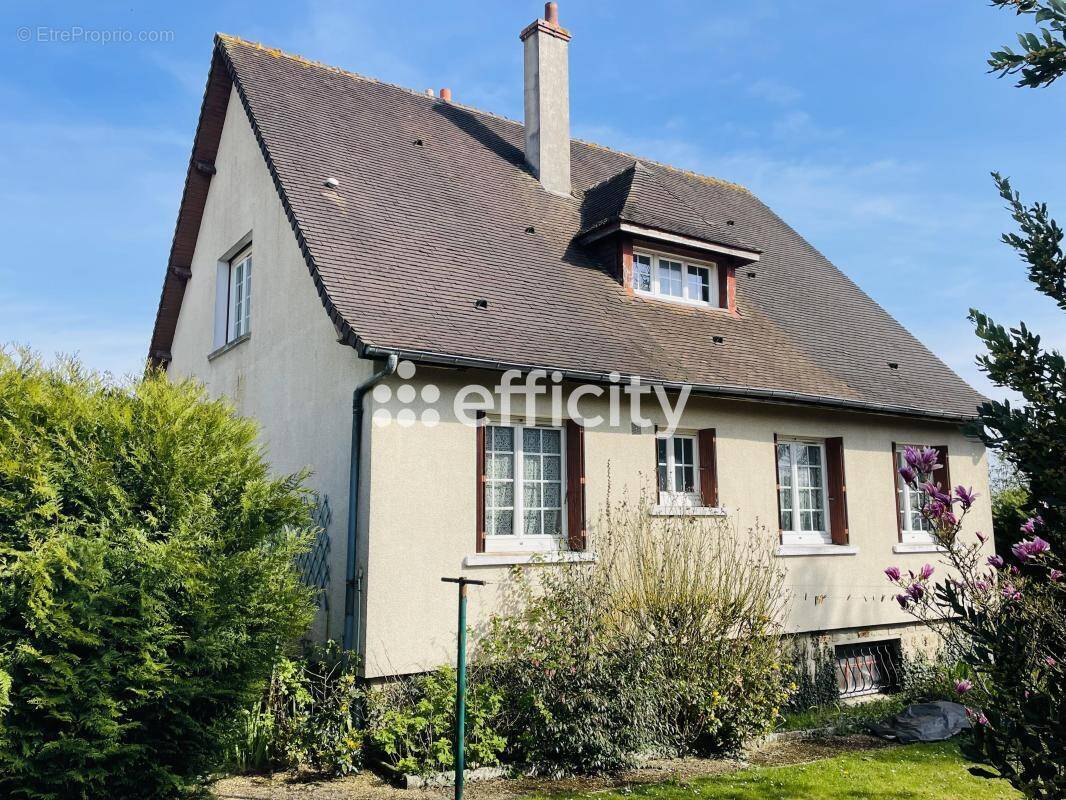 Maison à LE GUE-DE-LA-CHAINE