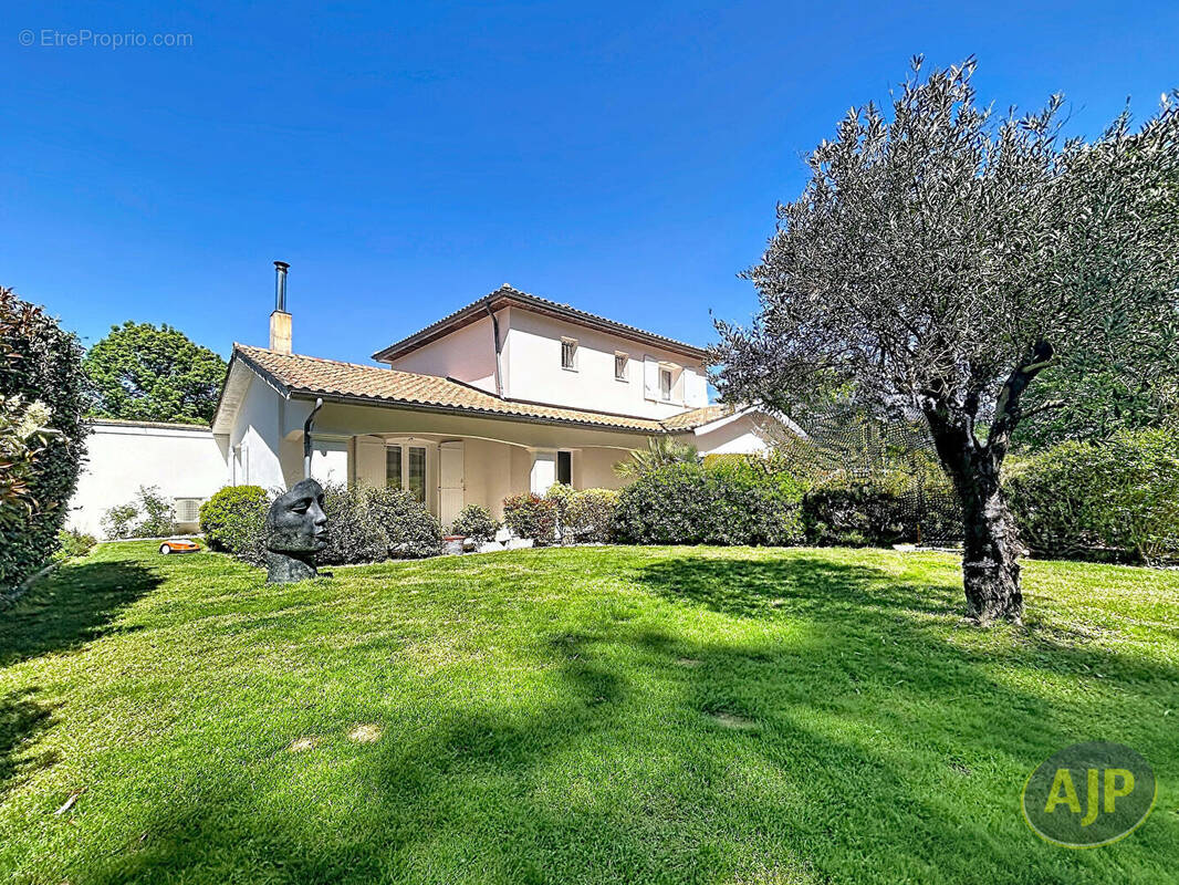 Maison à SAINT-ANDRE-DE-CUBZAC
