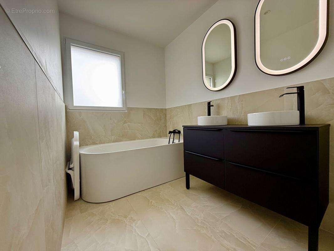 Maison à FRENOUVILLE