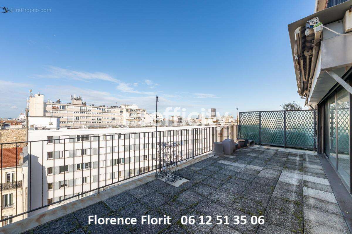 Appartement à PARIS-14E