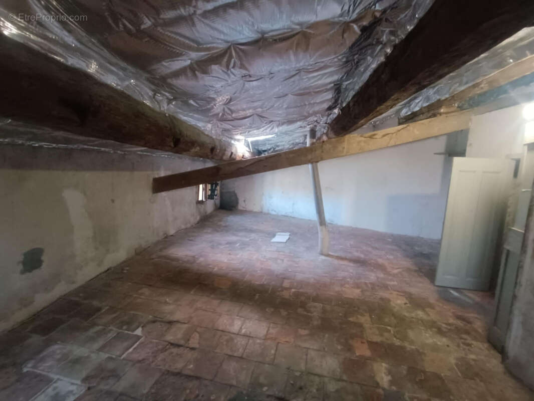 Appartement à LESPIGNAN