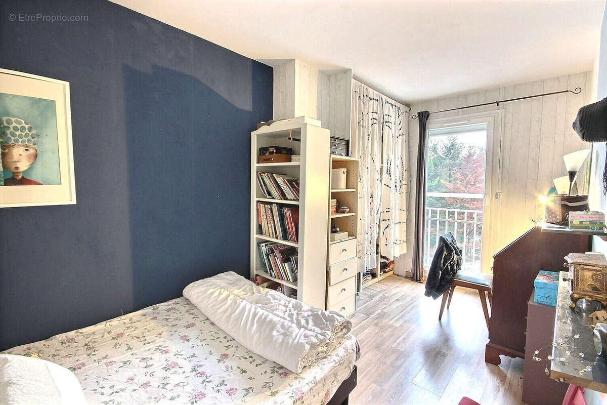 Appartement à FRESNES