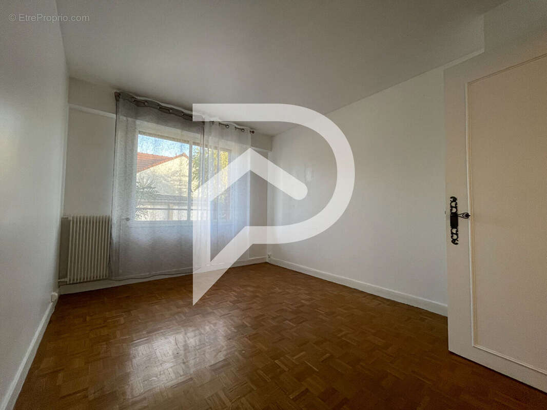 Appartement à SAINT-MAUR-DES-FOSSES