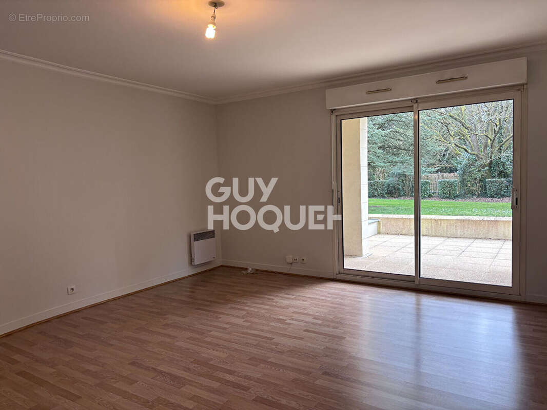 Appartement à SAINT-CYR-SUR-LOIRE