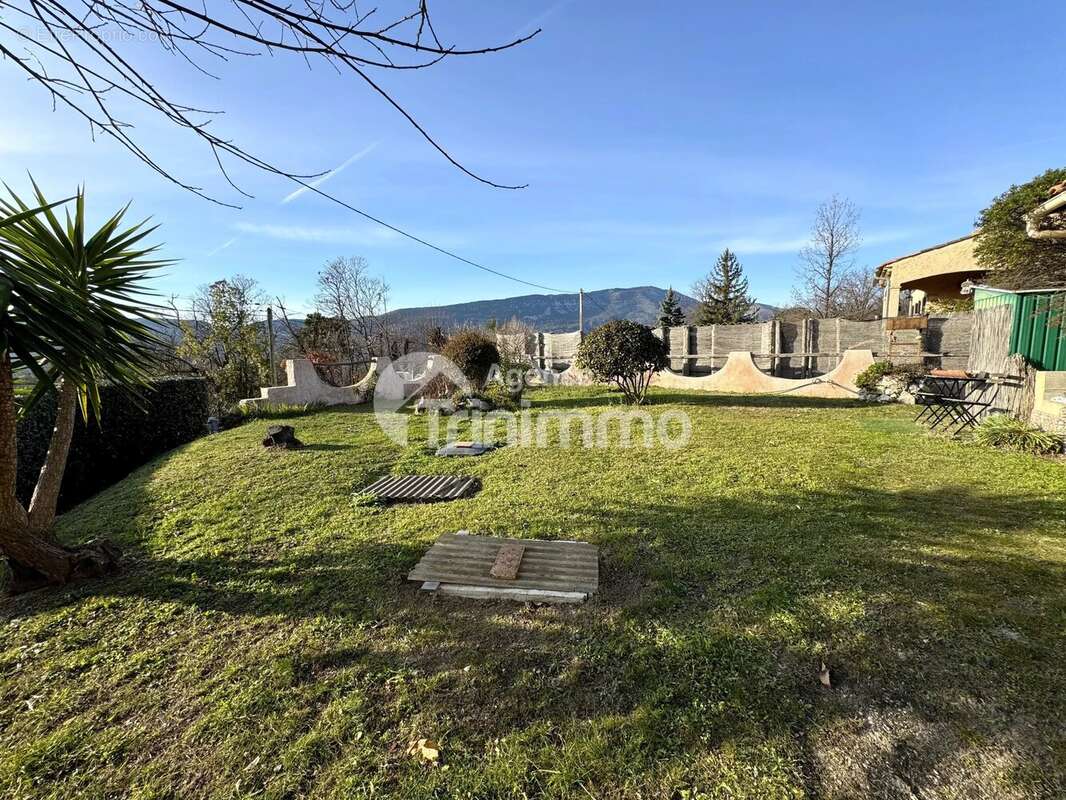 Maison à BERRE-LES-ALPES