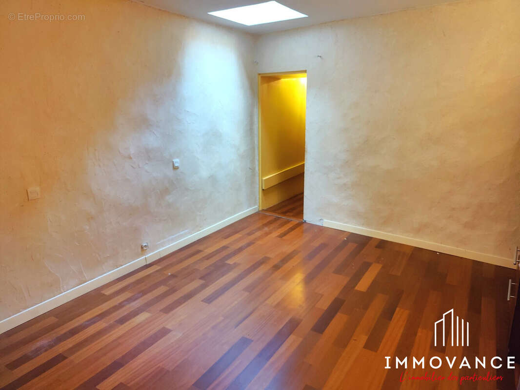 Maison à VIOLS-LE-FORT