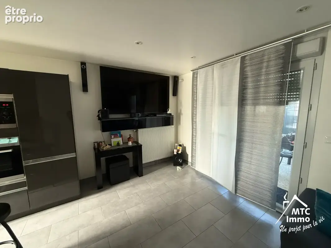 Maison 3 pièces de 2015 avec jardin, terrasse couverte et garage - photo 12