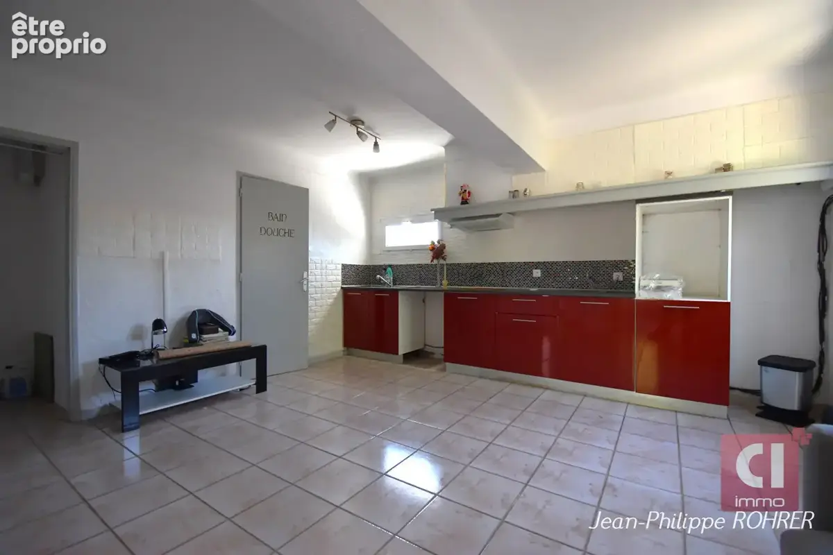 Sainte-anastasie-sur-issole propriété avec 2 dépendances, piscine et garage de 65 m² ? multiples possibilités - photo 5