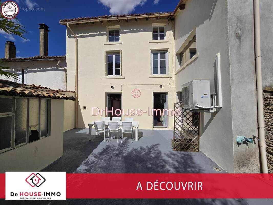 Maison à LA MOTHE-SAINT-HERAY