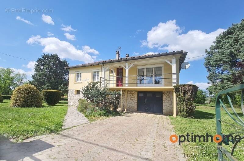 Maison à AMBERNAC