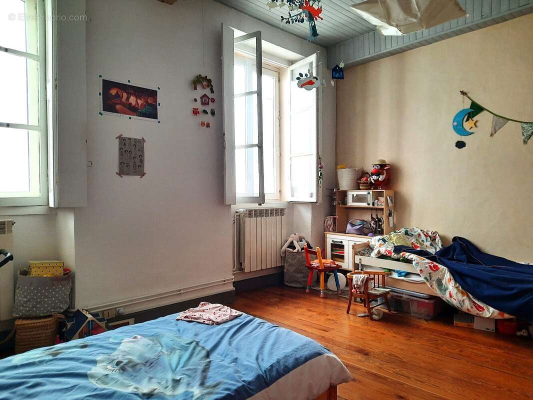 Appartement 85 m² à Chambery  - photo 5