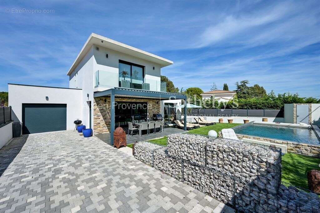 Maison à CABRIES