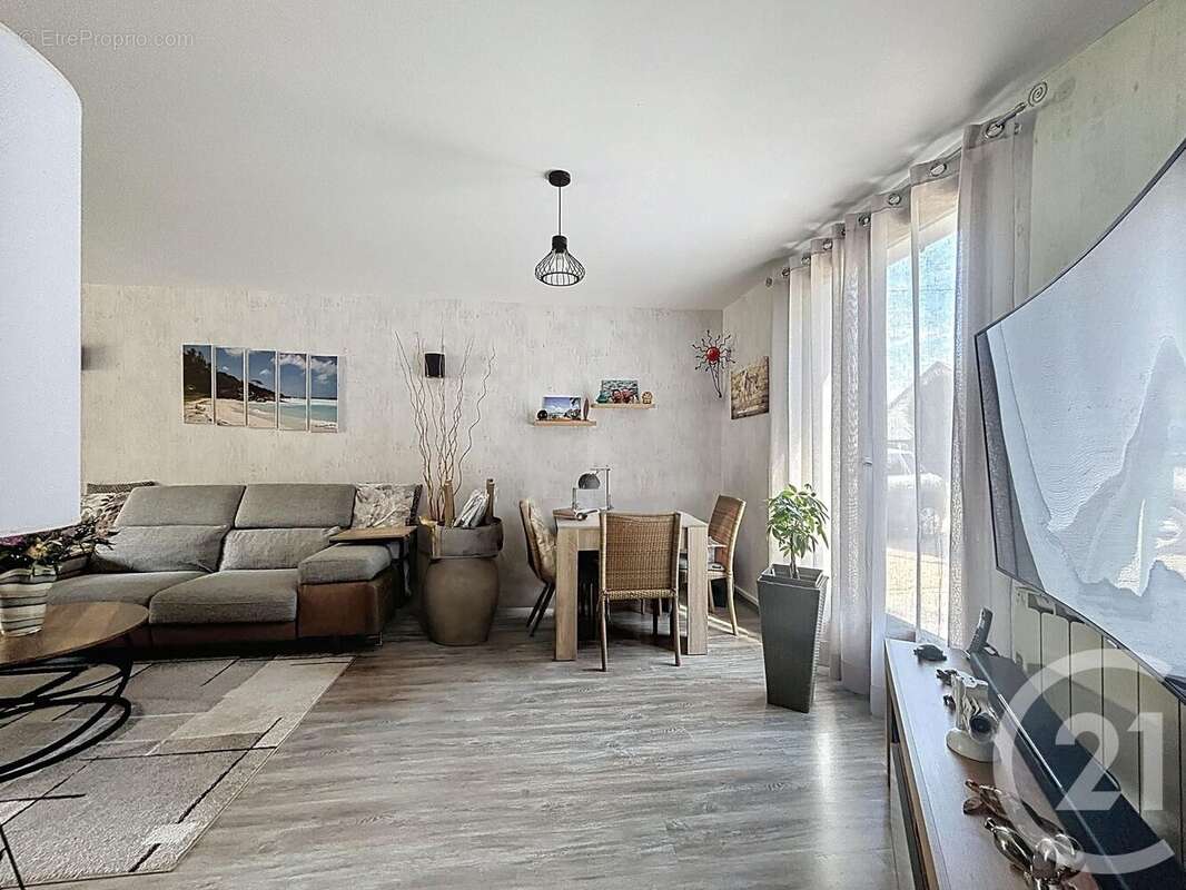 Maison à SAINT-VALERIEN