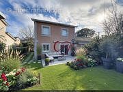 Maison à FARGUES-SAINT-HILAIRE