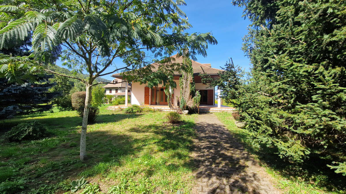 Maison à CHAPAREILLAN