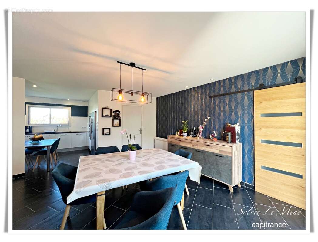 À vendre au Sourn, à proximité immédiate de Pontivy : découvrez cette spacieuse maison familiale de plus de 200 m² habitables - photo 8