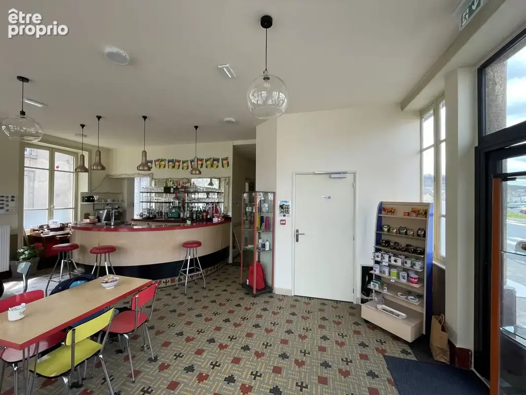 Local commercial de 116m2 a riom-es-montagnes - photo 2