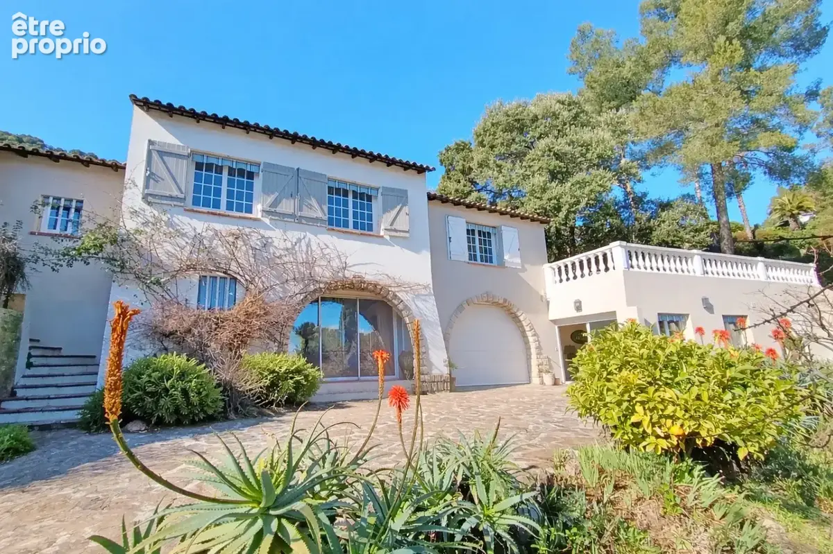 Villa vue degagee - mer - secteur prise - hyeres - piscine - lumineuse - photo 2