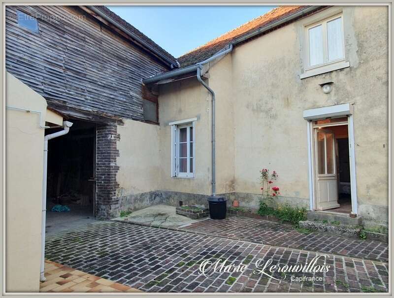 Maison à CHAOURCE