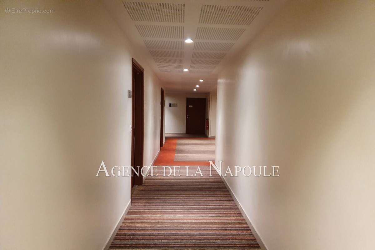 Appartement à MANDELIEU-LA-NAPOULE