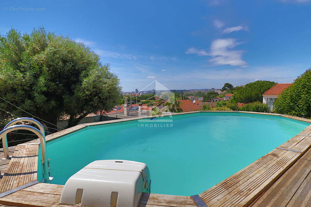 Maison à MARSEILLE-10E