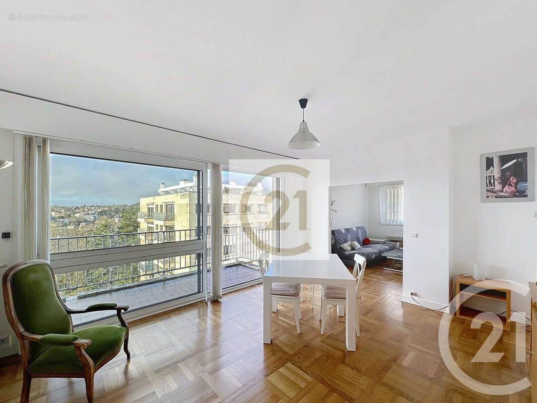 Appartement à GARCHES