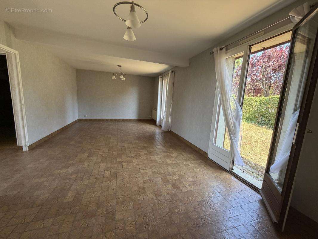 Maison 10 mns de cormontreuil  -  5 chambres  sur 323 m2 - photo 4