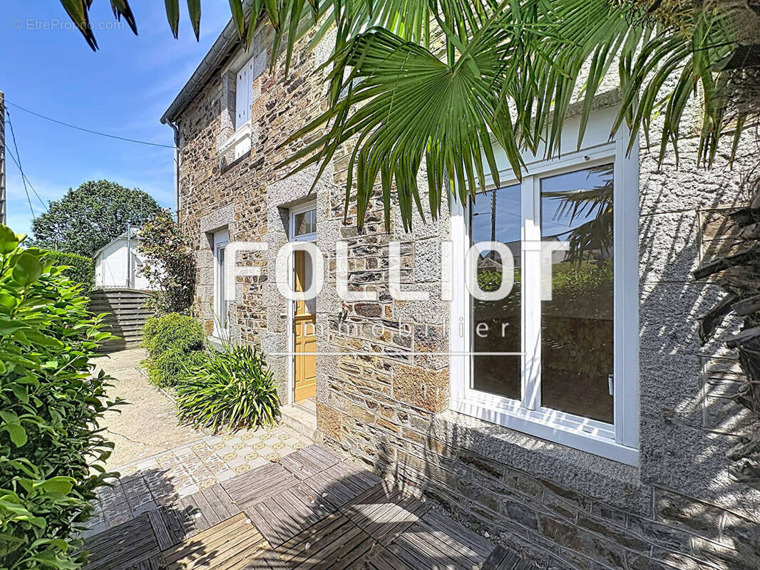 Maison à FOUGERES