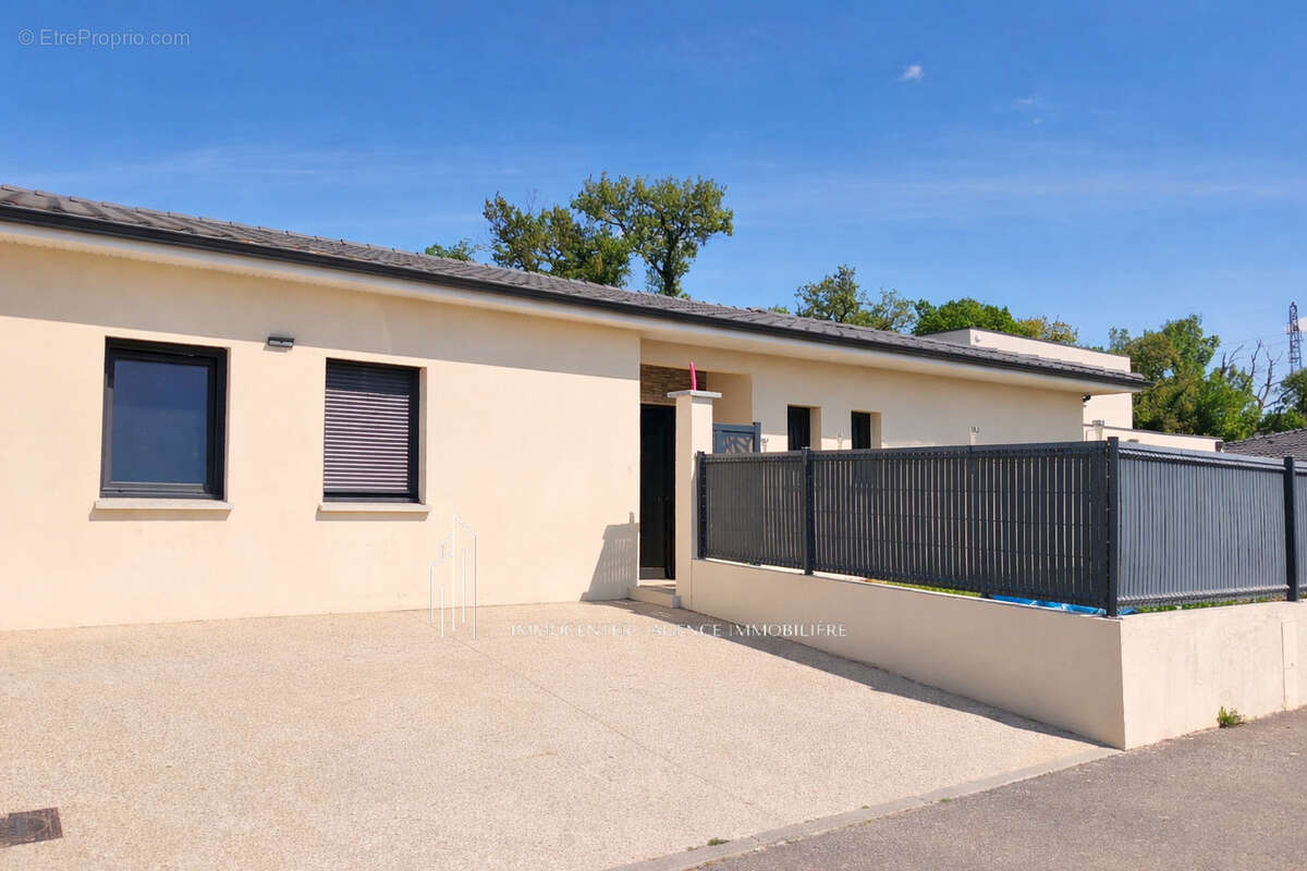 Maison à ROMANS-SUR-ISERE