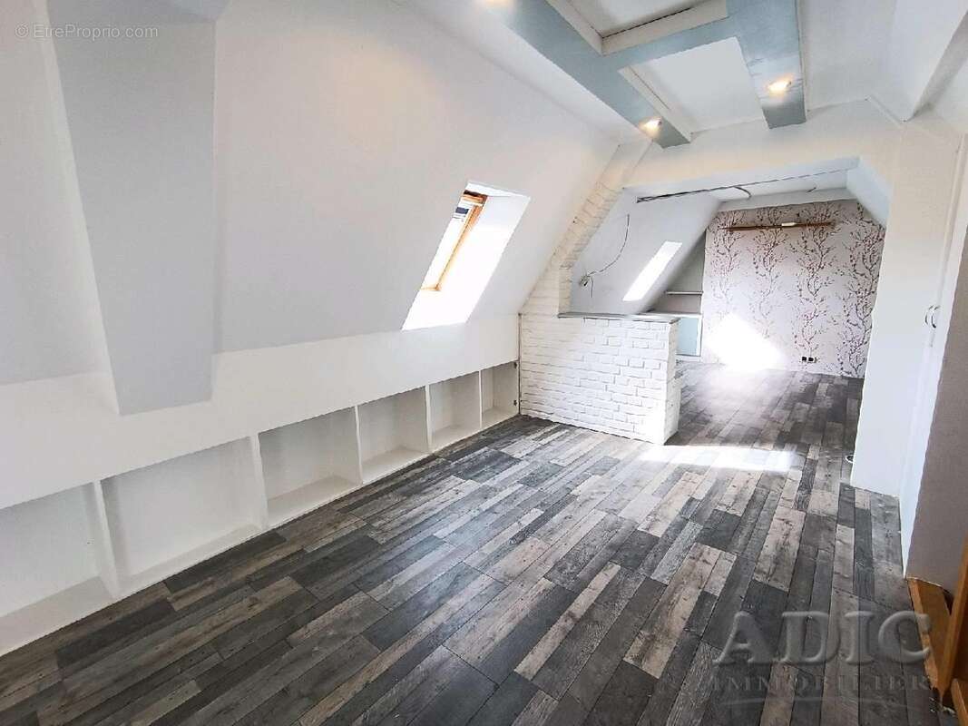 Maison à LE PLESSIS-BELLEVILLE