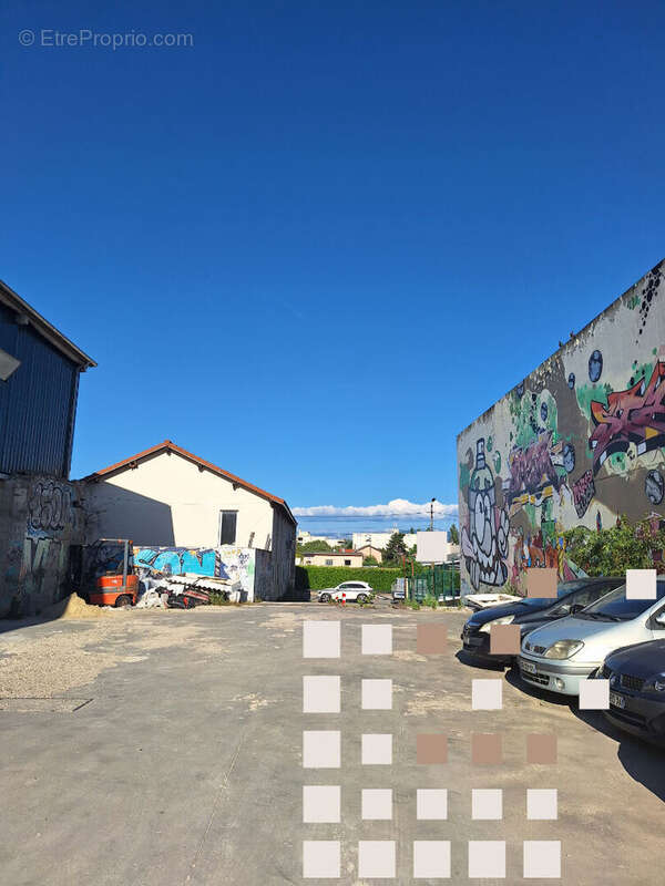 Parking à ROMANS-SUR-ISERE