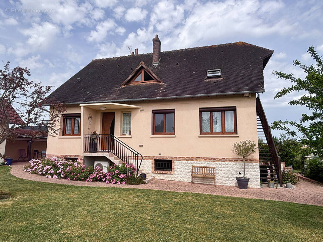 Maison à AUBEVOYE