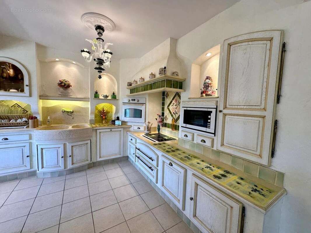 Photo 7 - Maison à ROQUEBRUNE-SUR-ARGENS